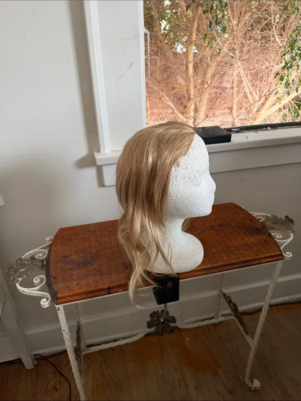 #319 Blonde Women's Synthetic Topper - Natural Light Blonde